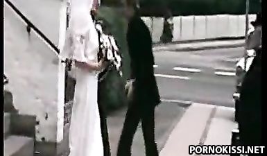 Русскую Невесту Ебли Толпой