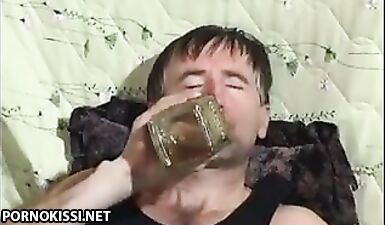 Порно Видео Ебут В Жопу Пьяных